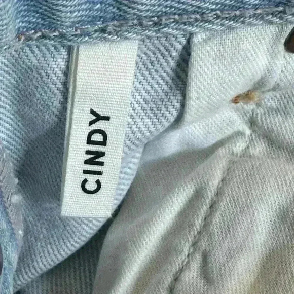 GRLFRND “Cindy” Distressed Jean Shorts In Love Buzz Wash Size 24 EUC! - Picture 9 of 10